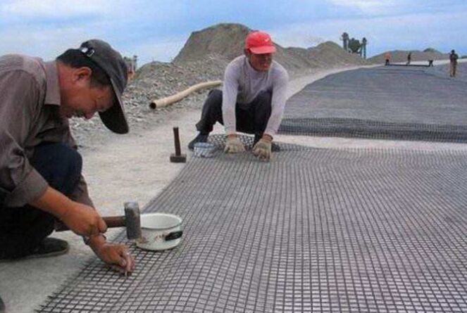 市政土工格柵的施工