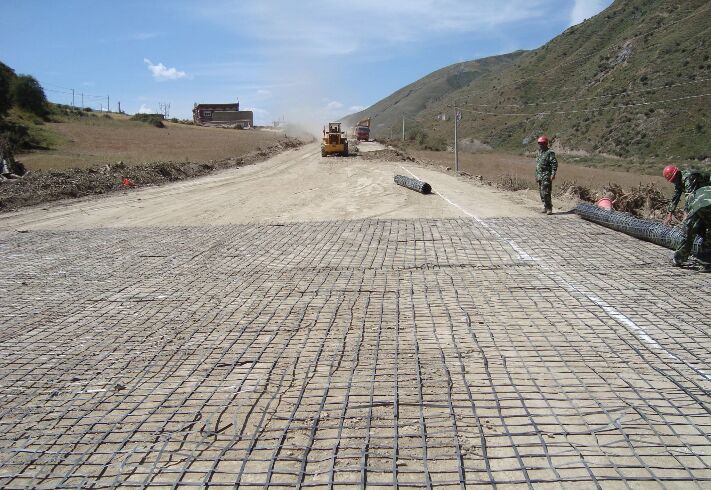 土工格柵防排水措施